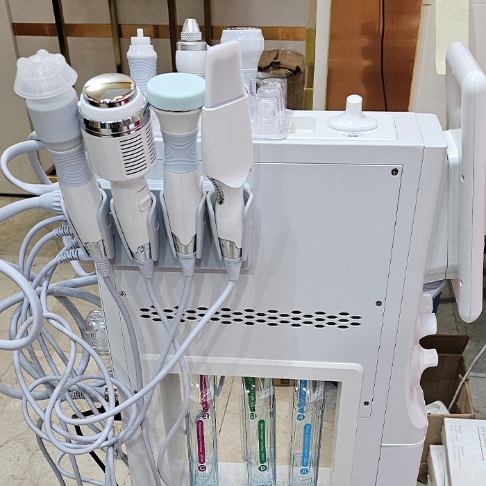7 in 1 superfacial machine with oxygeneo handpies 7